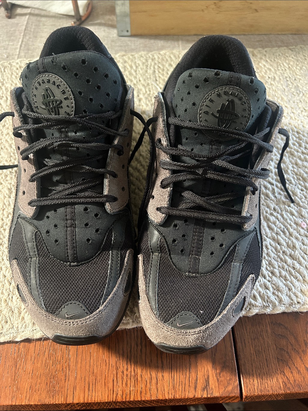 Nike Men's Black And Gray Low-Top Sneakers